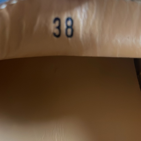 Tod's Classic Leather Slip On Loafers🖤 - Picture 13 of 14